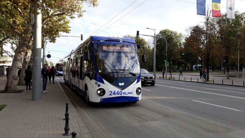 Primele 3 troleibuze articulate noi, puse în circulație în Capitală