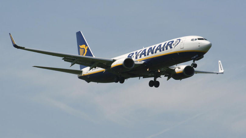 O pasageră, taxată de Ryanair cu 60 de euro pentru o sticlă de apă