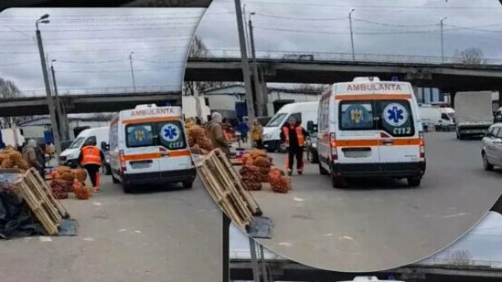 Medici din Iași, surprinși cum încarcă cartofi într-o ambulanță