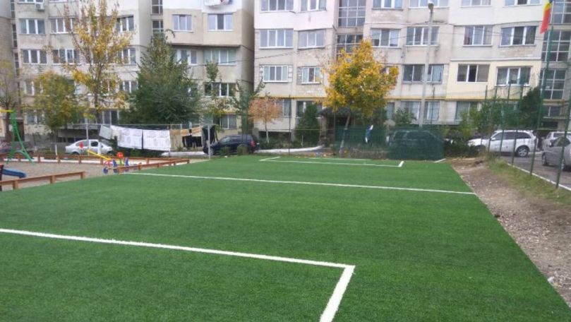 Terenul de fotbal de pe strada Nicolae Milescu-Spătaru, construit