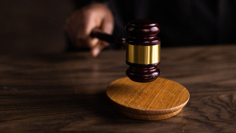 A încălcat de 3 ori ordonanța de protecție: Un bărbat va sta după gratii