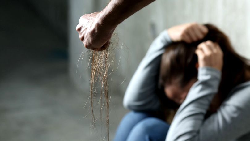 Italia: Badantă violată de fiul bătrânului de care îngrijea