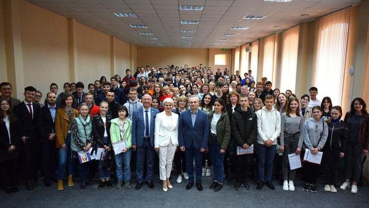 A început Olimpiada Republicană de Geografie: Câți elevi participă