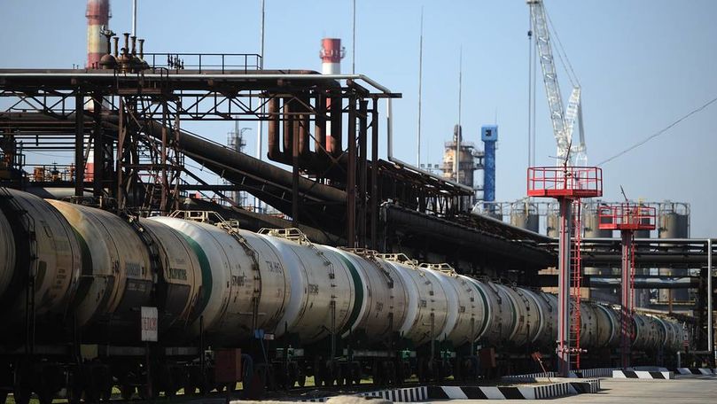 Rusia a interzis exportul de petrol în Ucraina