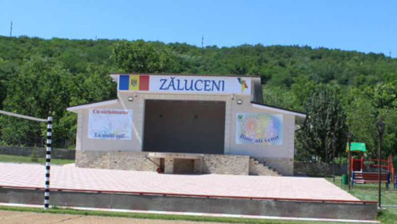 Un sat din Moldova are propriul drapel și stemă. Sandu a semnat decretul