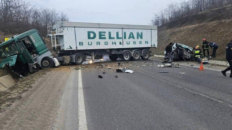 Смертельное ДТП в Сорокском районе: водитель погиб, пассажирка в тяжёлом состоянии.