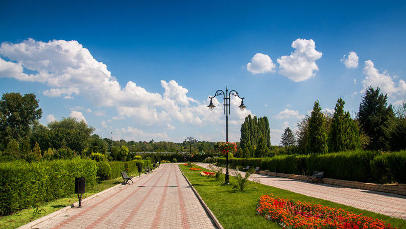 În Parcul Dendrariu a fost amenajat un spațiu de relaxare modern