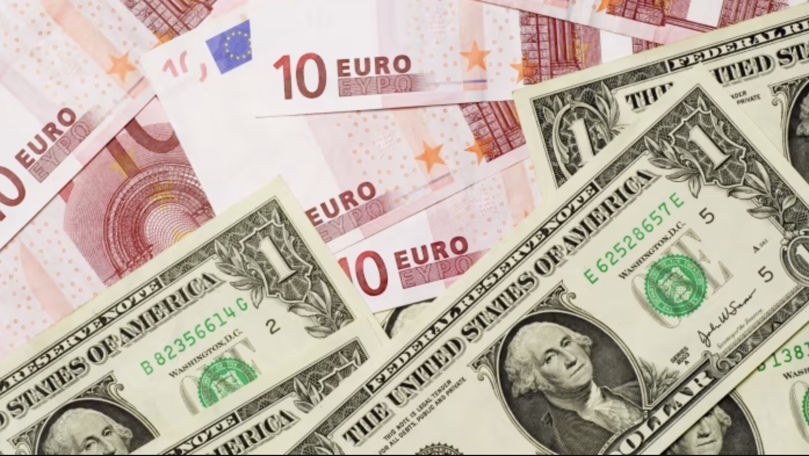 Curs valutar 19 februarie 2025: Cât valorează un euro și un dolar