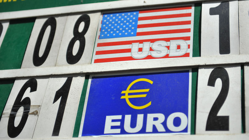 Curs valutar 24 februarie 2023: Cât valorează un euro și un dolar