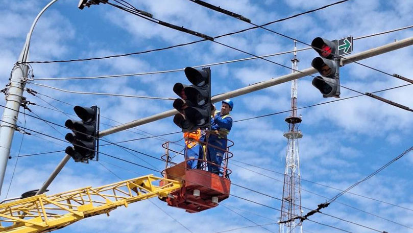 Noi semafoare la intersecția străzilor Hâncești – Miorița din Capitală
