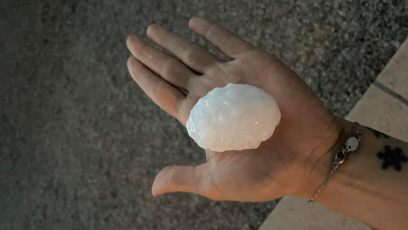 Grindină de până la 19 centimetri în diametru în Europa