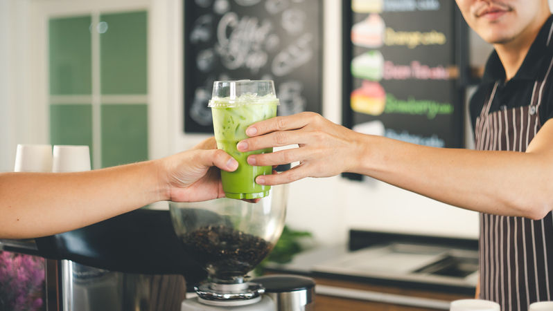 Setea mondială pentru matcha epuizează rezervele globale