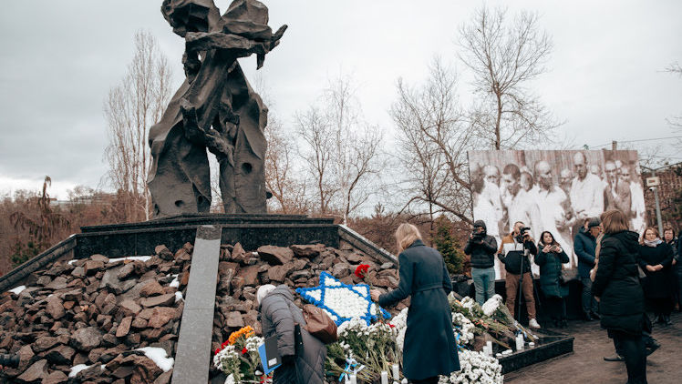 Victimele Holocaustului, comemorate. Președintele țării: O rană adâncă