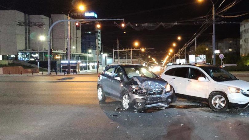 Intersecția blestemată din centrul Capitalei: Două mașini s-au ciocnit