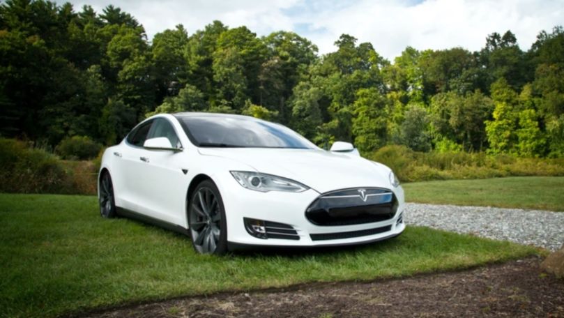 Tesla recheamă aproape 50.000 de mașini de pe piața chineză