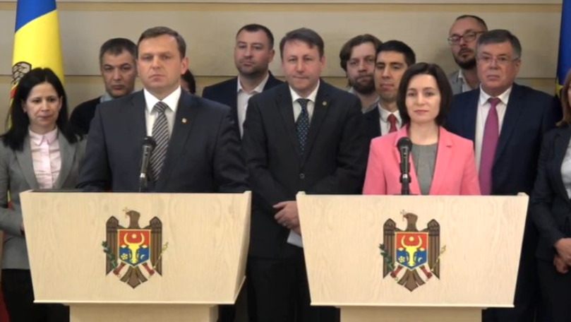 ACUM требует срочного созыва прерванного заседания парламента.