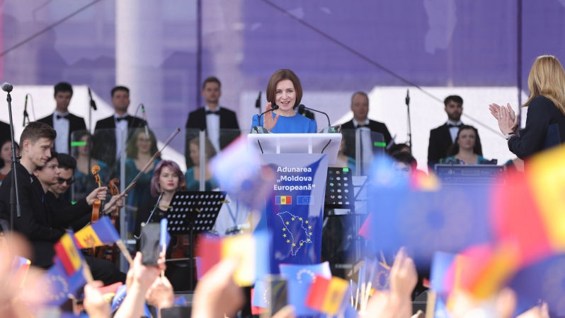 Oficial: Referendumul privind aderarea la UE va avea loc în toamnă