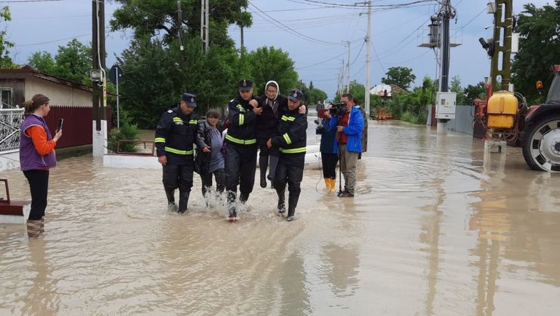 15 judeţe din România, afectate de inundații: Zeci de persoane, evacuate