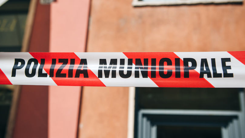 Italia: O româncă și un bebeluș au fost găsiți morți, ascunși sub un sac