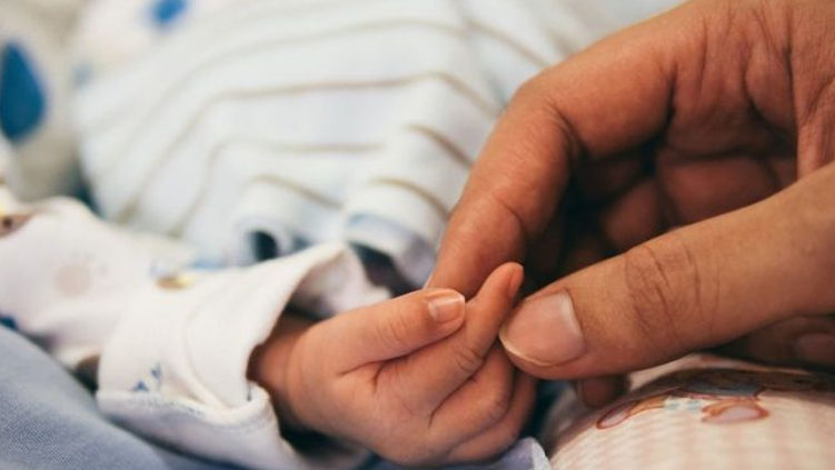 В Теленештском районе женщина родила в машине скорой помощи.