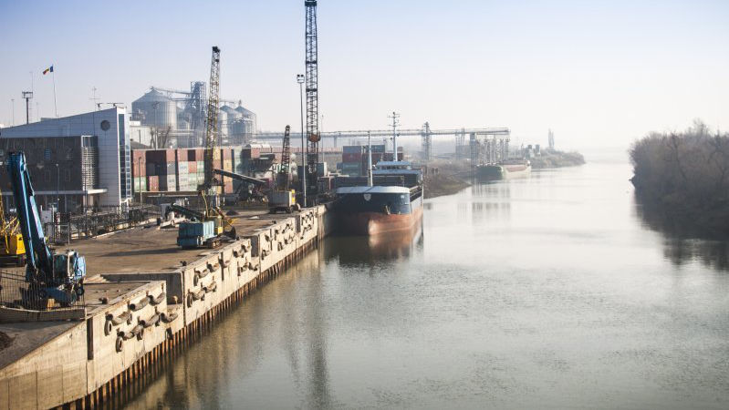 Portul Giurgiulești și-a crescut în 2022 transbordarea de mărfuri cu 30%