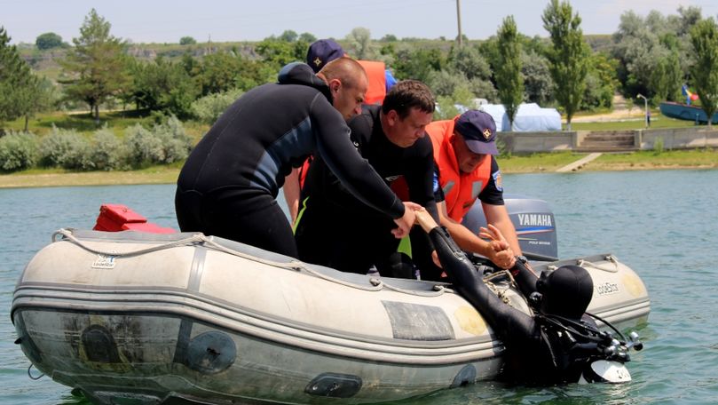 Scafandrieri surprinși în lacul de acumulare Costești-Stânca. Motivul