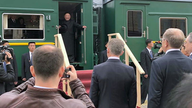 Gest bizar al bodyguarzilor lui Kim Jong-Un la sosirea trenului în Rusia