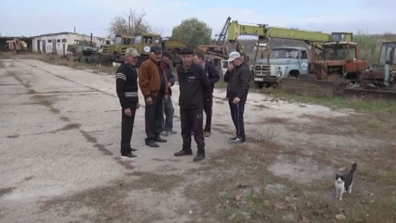 Сотрудники одного из госпредприятий 15 месяцев не получают зарплату.