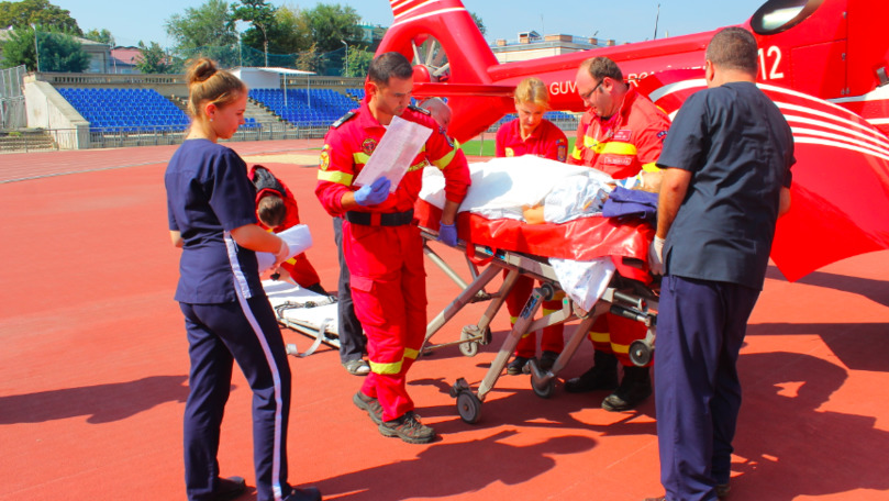 Femeie accidentată în România, adusă la Chișinău cu elicopterul SMURD