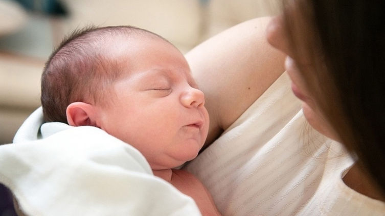 В Молдове ежегодно около 50 девочек до 15 лет становятся мамами.