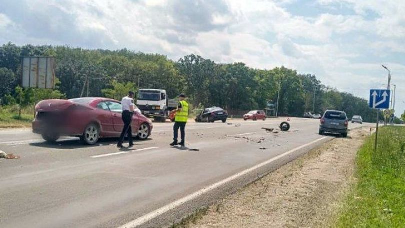 Accident violent lângă Pojăreni: 2 copii au ajuns la spital