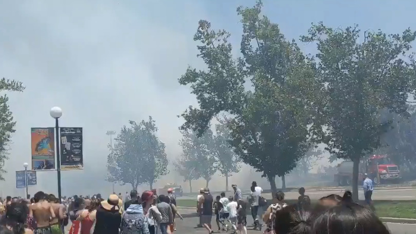 Un incendiu a izbucnit într-un parc de distracţii din sudul Californiei