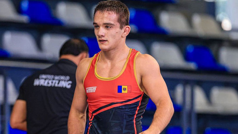 Борец Александр Гайдарлы завоевал серебро на чемпионате Европы.