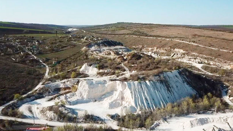 Râurile otrăvite din care beau apă Chișinăul și Odesa, filmate cu drona