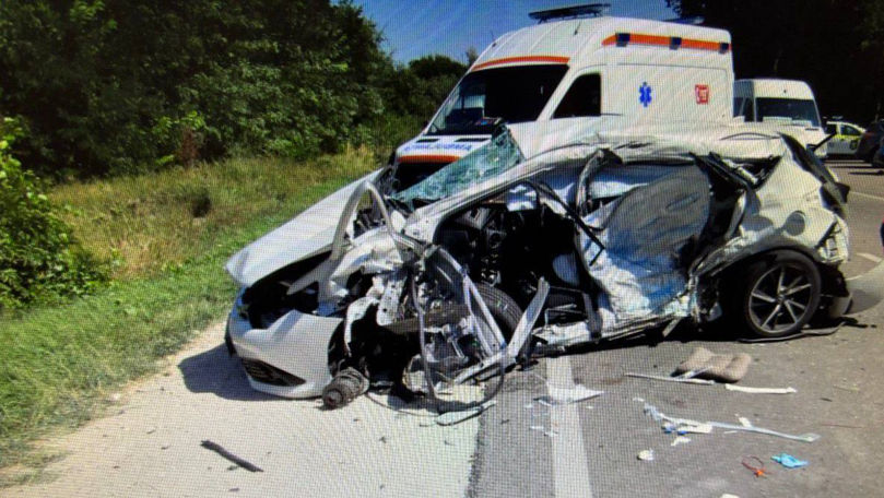 Grav accident în raionul Strășeni: O tânără a murit la spital