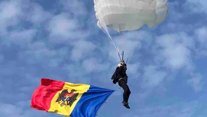 Sezonul de competiții la parașutism a debutat la Vadul lui Vodă