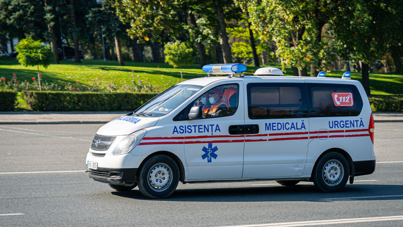 Из-за аномальной жары более двух тысяч человек обратились за медицинской помощью. Фото: Point.md