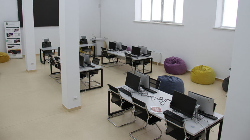 Aproape 20.000 de absolvenți au aplicat la universitățile din Moldova