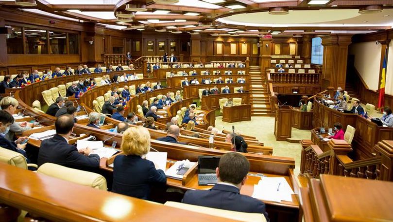 Ce miniștri au participat la ședința PDM alături de deputatul infectat