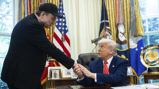 Cum ar putea afecta conflictul Trump-Musk sistemele de telecomunicații