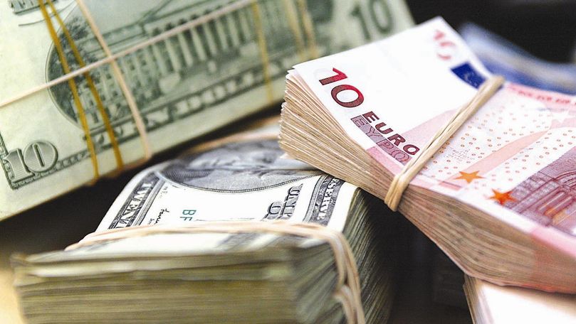 Доллар подорожает, а евро уступит позиции.