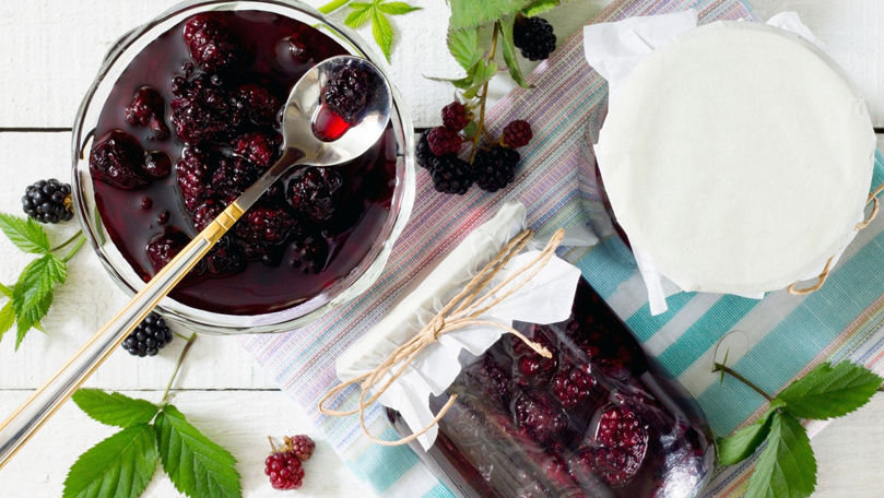 Dulceață de mure catifelată, intens fructată, cu aromă de pădure