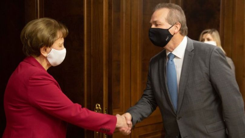 Председатель Парламента встретилась с послом Швейцарии.