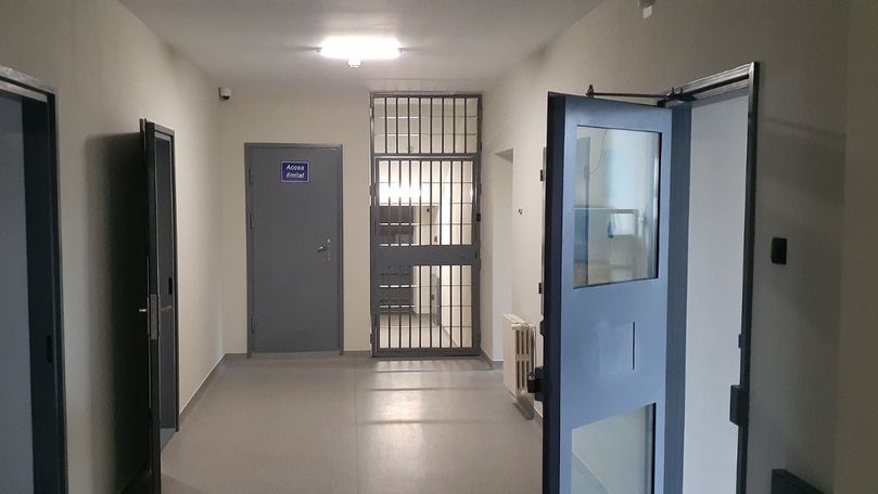 15 izolatoare de detenție provizorie din țară, renovate. Primele imagini