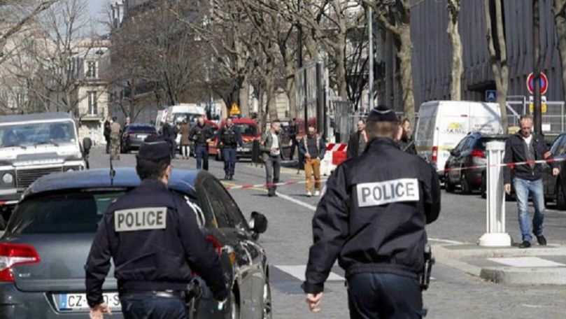 Franţa: Un bărbat care a înjunghiat patru persoane, ucis de poliție