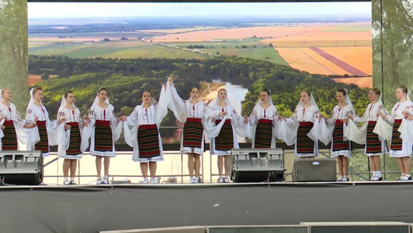 Locuitori de pe ambele maluri ale Nistrului s-au reunit la Răscăieți