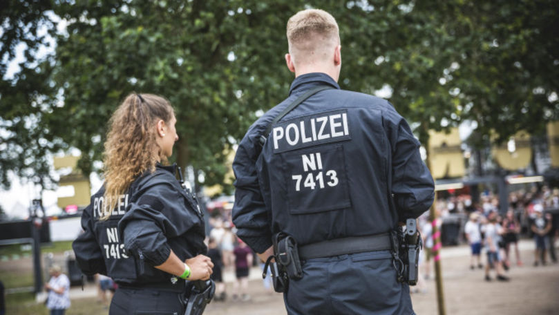 Falsă polițistă, arestată în Germania. A participat la multe intervenții