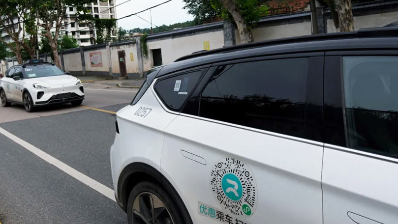 Роботакси Baidu остановились посреди дорог в Ухане из-за масштабного сбоя.