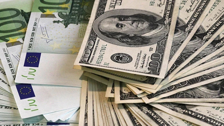 Curs valutar 6 septembrie 2025: Cât valorează un euro și un dolar