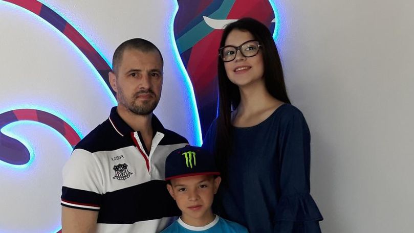 Familia Stratan se mută în România